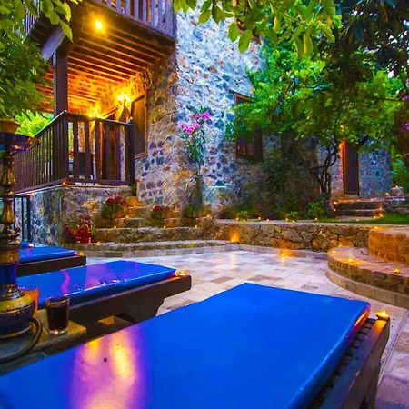 Villa Almond Keciler